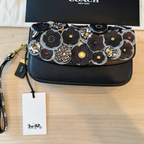 Coach Rogue Tearose Snakeskin and Matching Wallet/Wristlet ***BNWT*** - Picture 3 of 10